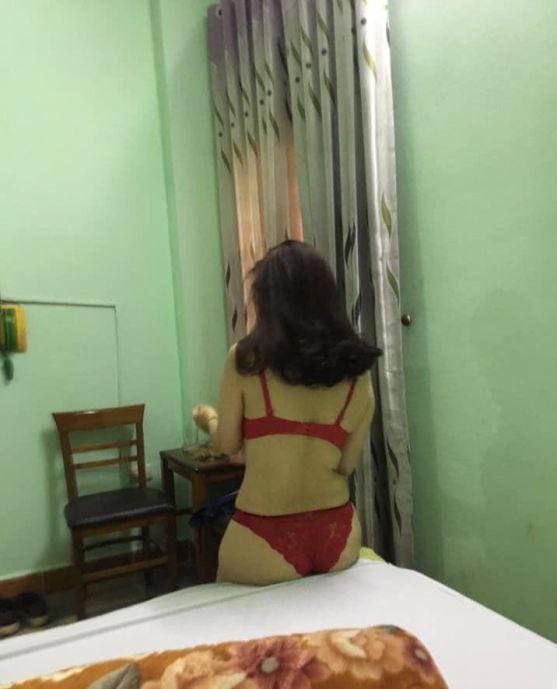 နောက်ဘဲနဲ့က့န်းနေလို့ နာမည်ကြိးနေတဲ့‌စော်